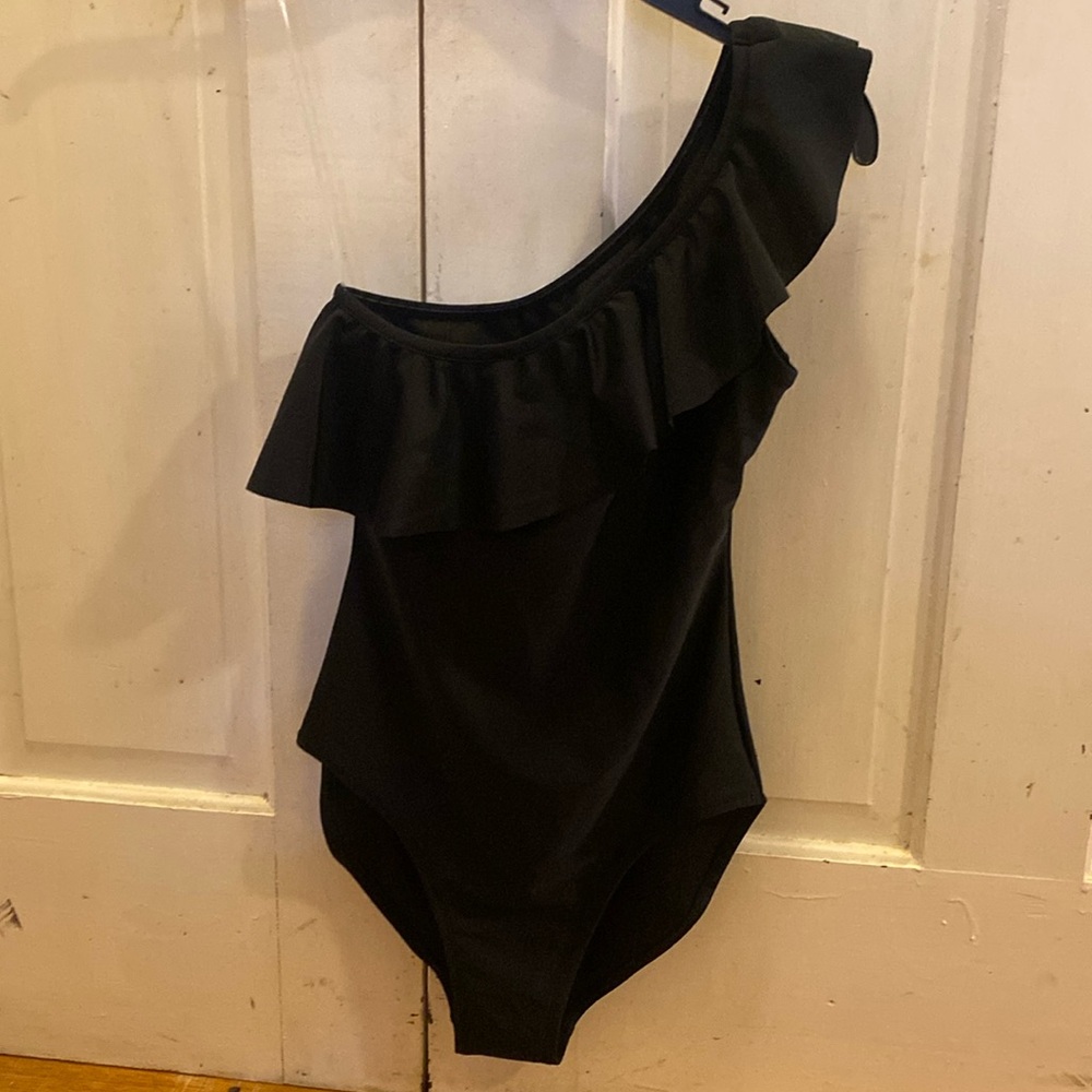 Old Navy NWT Women’s One Shoulder Black One-Piece Ruffle Swim Suit Size XS